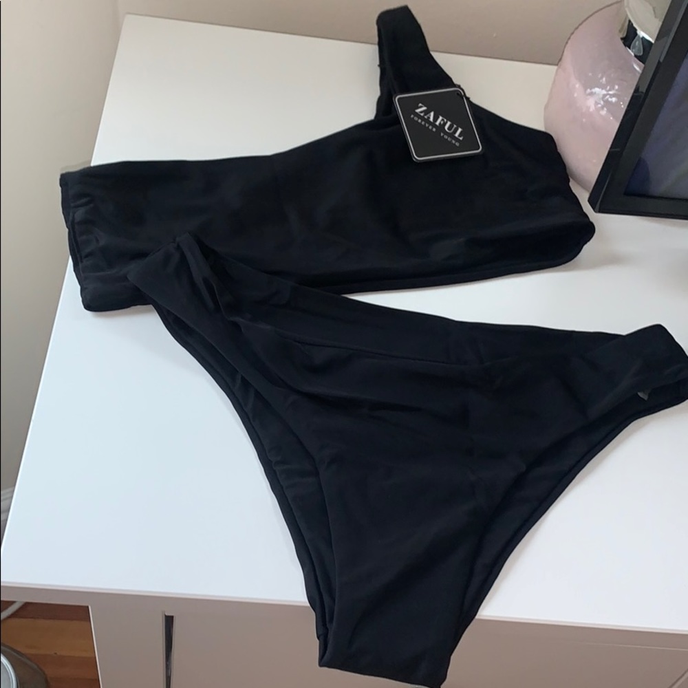 Zaful One Shoulder Bikini - NEW WITH TAGS